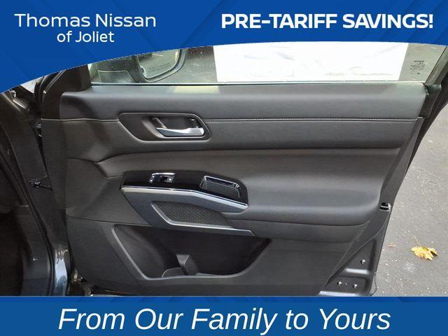 new 2025 Nissan Pathfinder car, priced at $37,930