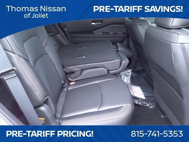 new 2025 Nissan Pathfinder car, priced at $43,696