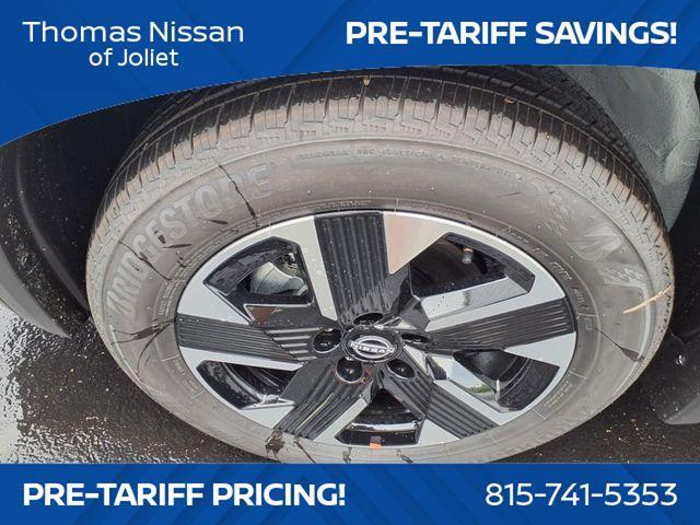 new 2025 Nissan Kicks car, priced at $25,921