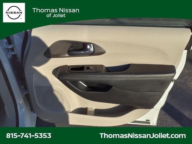 used 2024 Chrysler Pacifica Hybrid car, priced at $31,991