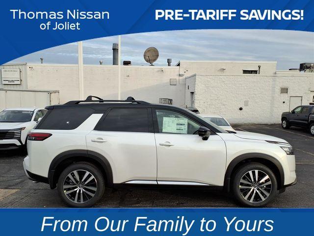 new 2025 Nissan Pathfinder car, priced at $45,812