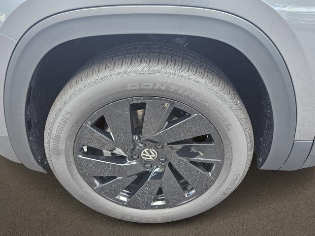 new 2025 Volkswagen Atlas car, priced at $45,405