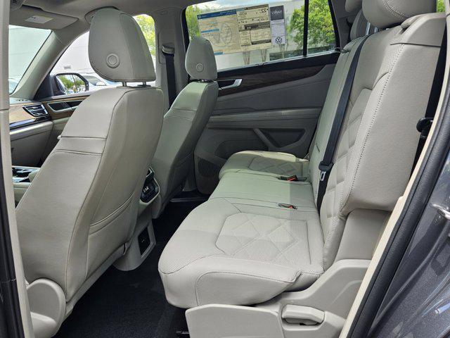 new 2025 Volkswagen Atlas car, priced at $45,405