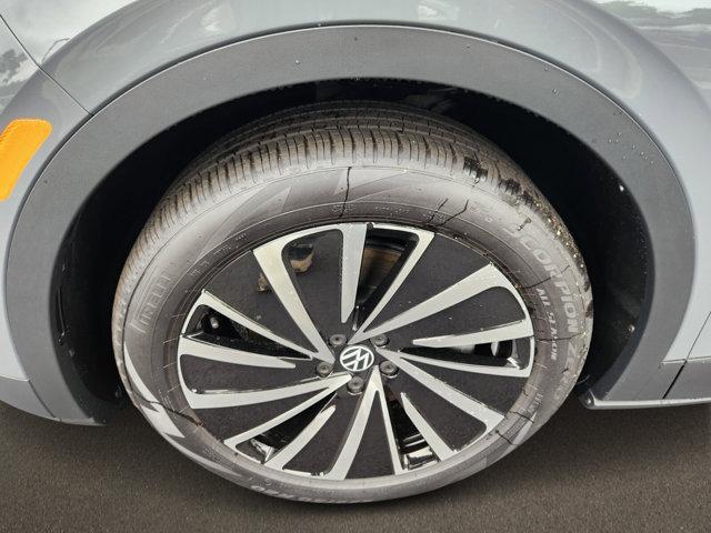 new 2025 Volkswagen ID.4 car, priced at $47,261