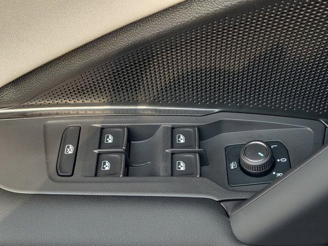 new 2025 Volkswagen Tiguan car, priced at $35,576