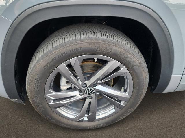 used 2024 Volkswagen Atlas Cross Sport car, priced at $39,098