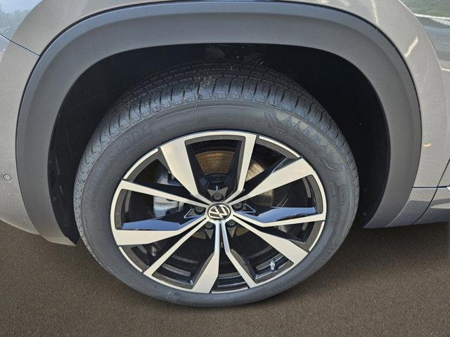 new 2025 Volkswagen Atlas car, priced at $54,791
