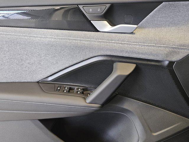 new 2025 Volkswagen Tiguan car, priced at $33,011