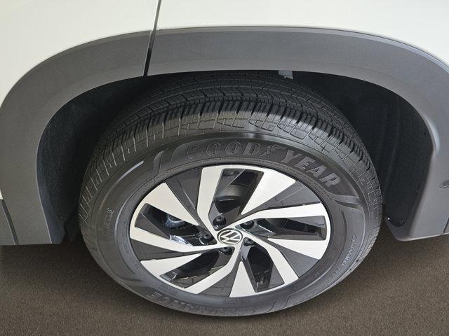 new 2025 Volkswagen Tiguan car, priced at $33,011