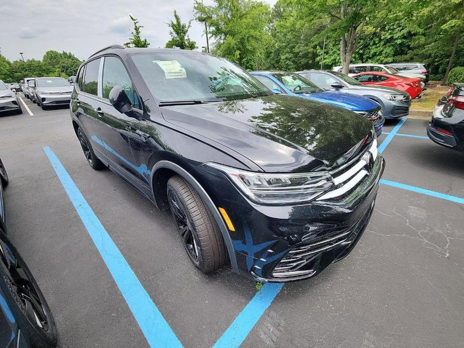 new 2024 Volkswagen Tiguan car, priced at $35,364