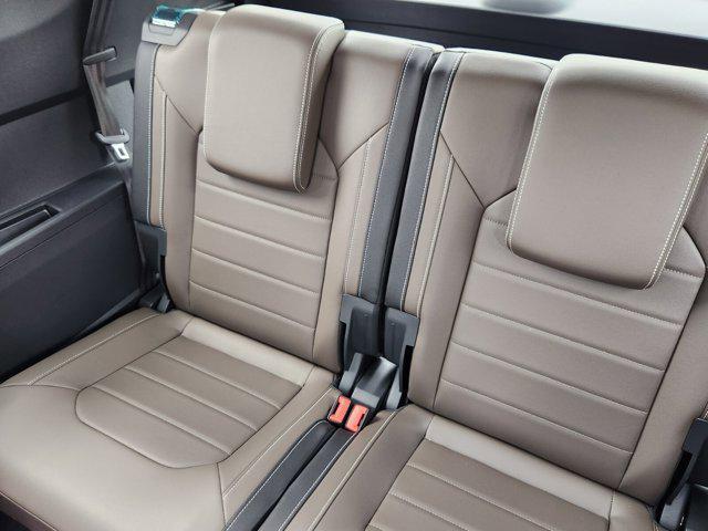 new 2025 Volkswagen Atlas car, priced at $50,316
