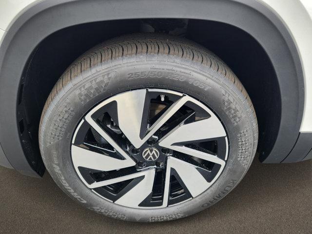 new 2025 Volkswagen Atlas car, priced at $50,316