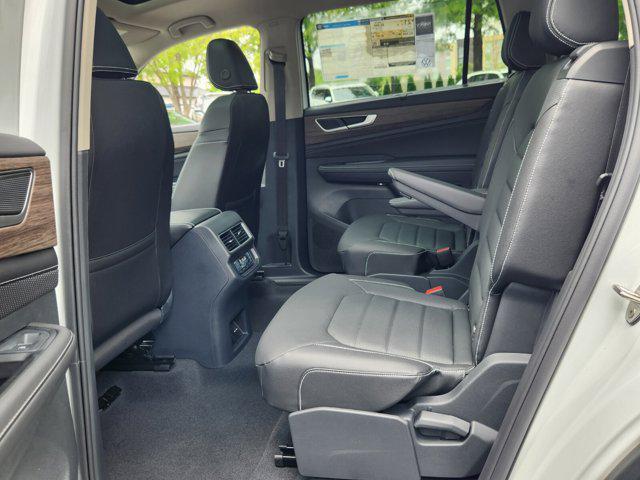 new 2025 Volkswagen Atlas car, priced at $50,316
