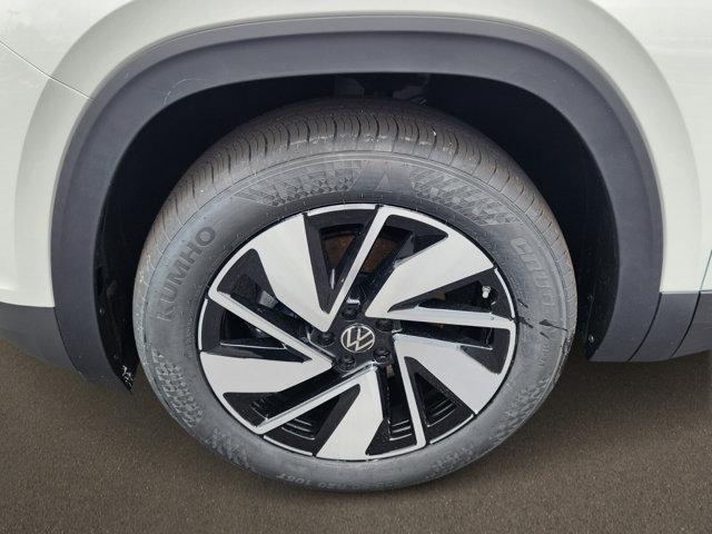new 2025 Volkswagen Atlas car, priced at $50,316