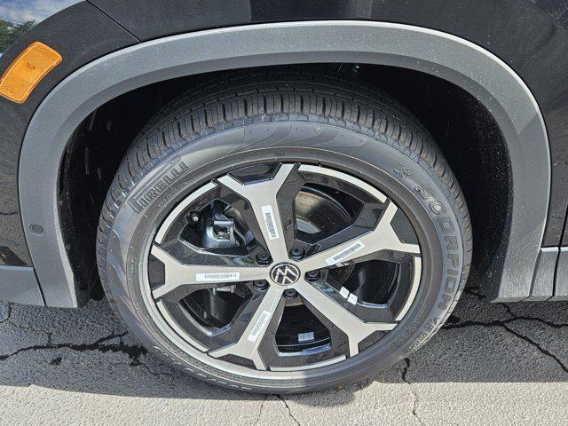 new 2025 Volkswagen Tiguan car, priced at $34,999