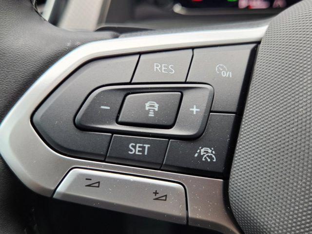 new 2025 Volkswagen Atlas car, priced at $48,557