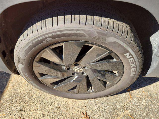 used 2025 Volkswagen Atlas Cross Sport car, priced at $37,588