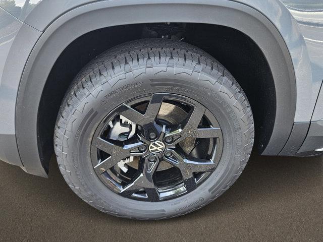 new 2025 Volkswagen Atlas car, priced at $48,281