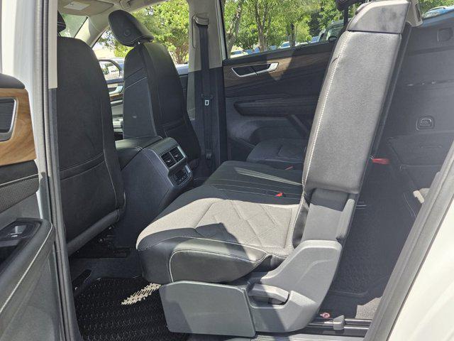 used 2024 Volkswagen Atlas car, priced at $35,802