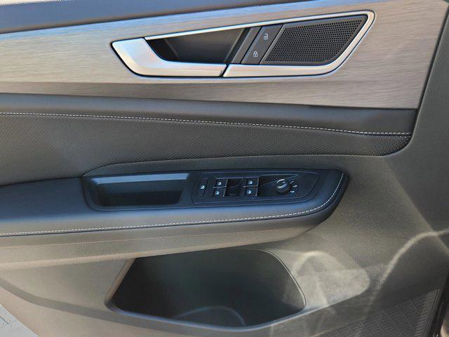 new 2026 Volkswagen Atlas Cross Sport car, priced at $40,085