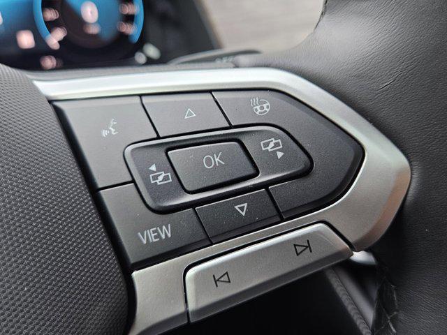 new 2025 Volkswagen Atlas car, priced at $55,160