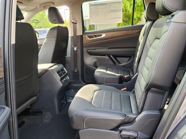 new 2025 Volkswagen Atlas car, priced at $49,879