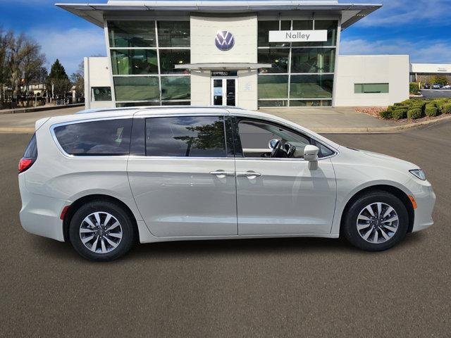used 2021 Chrysler Pacifica car, priced at $18,935