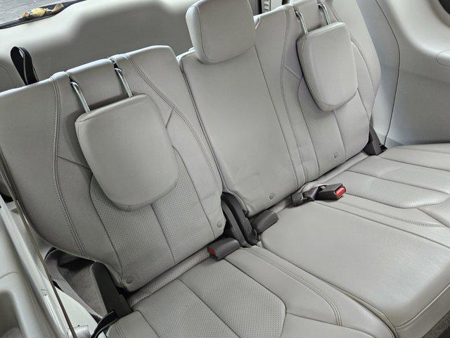 used 2021 Chrysler Pacifica car, priced at $18,935
