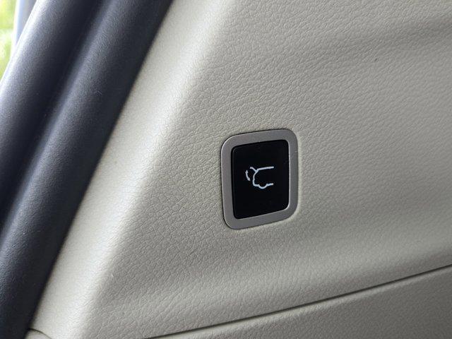 used 2021 Chrysler Pacifica car, priced at $18,935