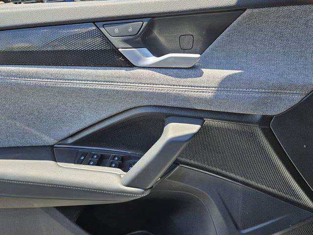 new 2025 Volkswagen Tiguan car, priced at $31,684