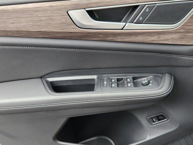 new 2025 Volkswagen Atlas car, priced at $49,281