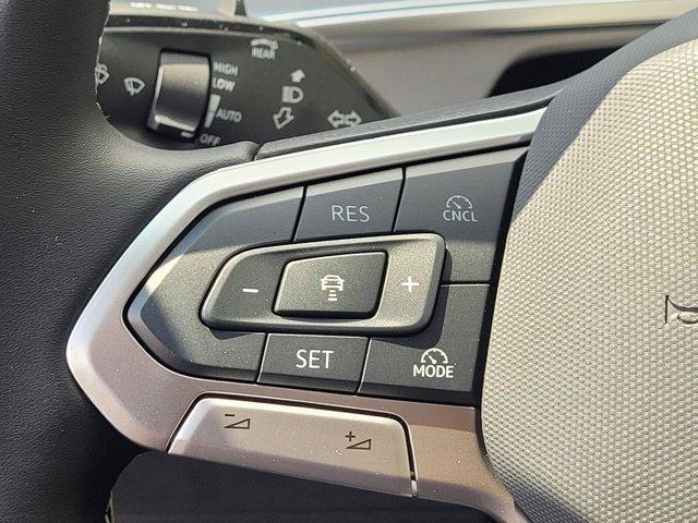new 2025 Volkswagen Tiguan car, priced at $37,076