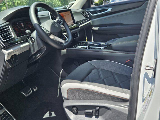 new 2025 Volkswagen Atlas car, priced at $47,859