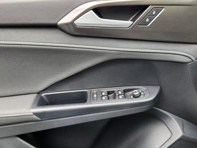 new 2025 Volkswagen Taos car, priced at $32,094