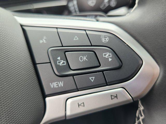 new 2025 Volkswagen Atlas car, priced at $45,123