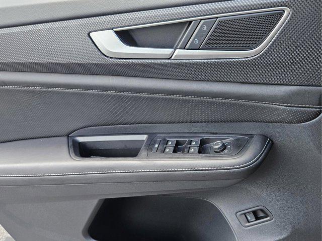 new 2025 Volkswagen Atlas Cross Sport car, priced at $50,407