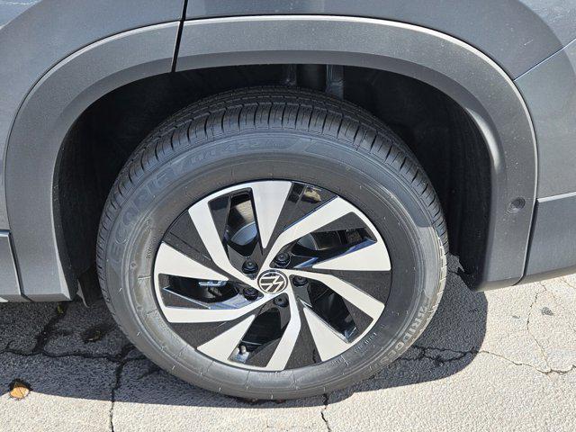 new 2025 Volkswagen Tiguan car, priced at $31,684
