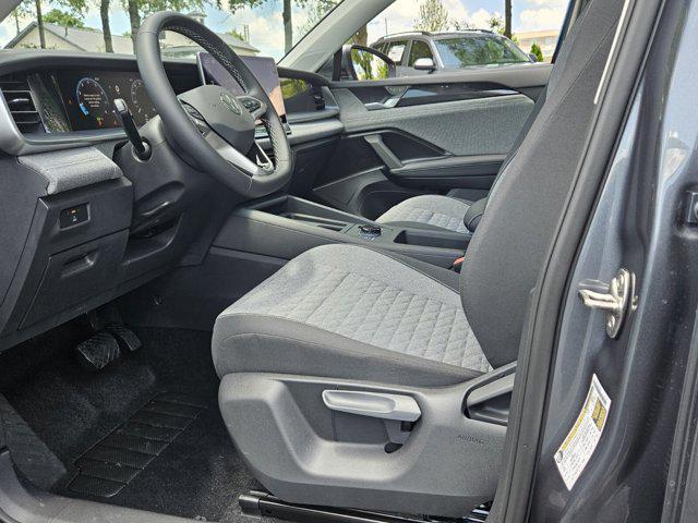 new 2025 Volkswagen Tiguan car, priced at $31,684