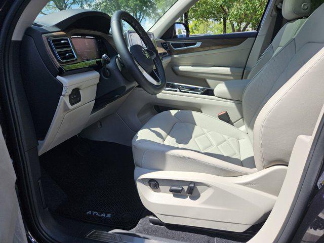 new 2025 Volkswagen Atlas car, priced at $44,850