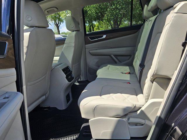 new 2025 Volkswagen Atlas car, priced at $44,850