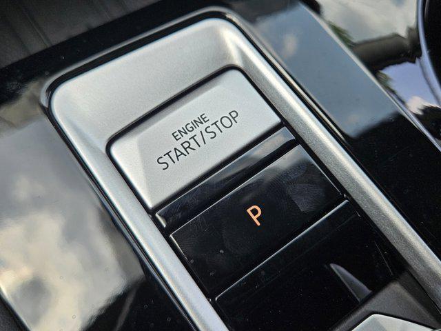 new 2025 Volkswagen Atlas car, priced at $54,193