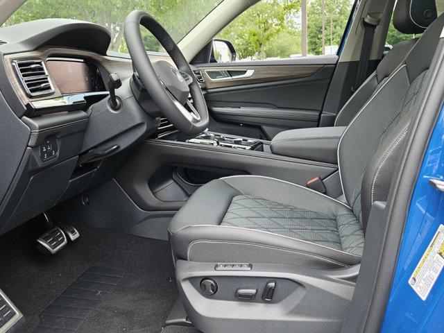 new 2025 Volkswagen Atlas car, priced at $54,193