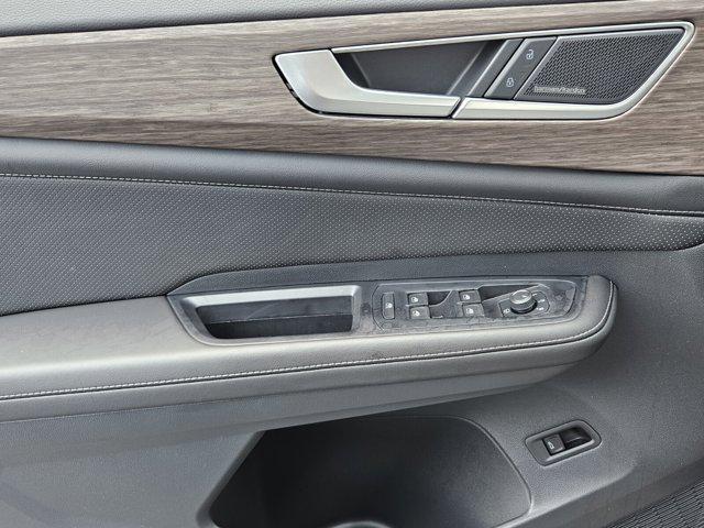 new 2025 Volkswagen Atlas car, priced at $54,193