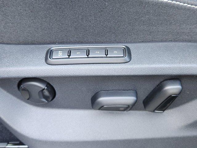 new 2025 Volkswagen Atlas car, priced at $49,879
