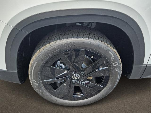 new 2025 Volkswagen Taos car, priced at $31,494
