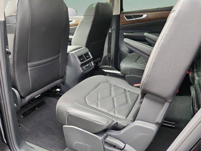 new 2026 Volkswagen Atlas car, priced at $47,412