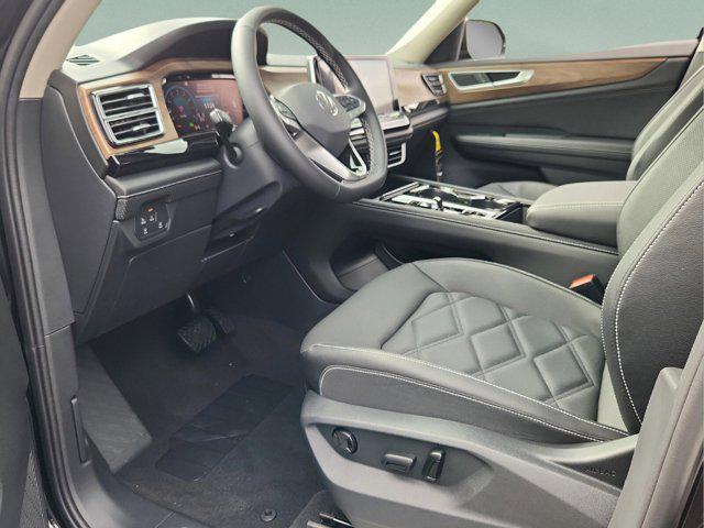 new 2026 Volkswagen Atlas car, priced at $47,412
