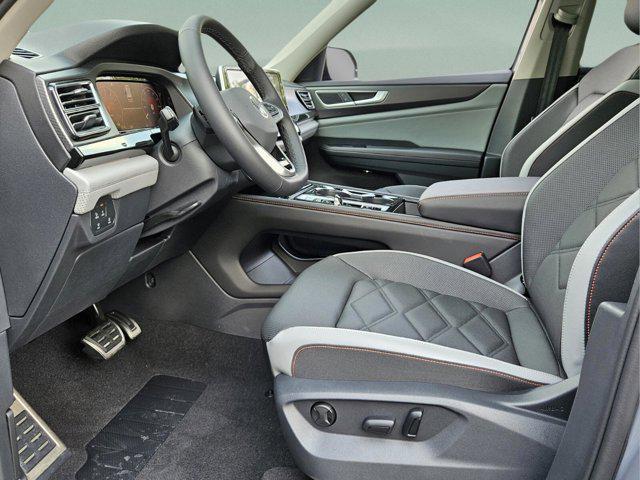 new 2025 Volkswagen Atlas car, priced at $49,569