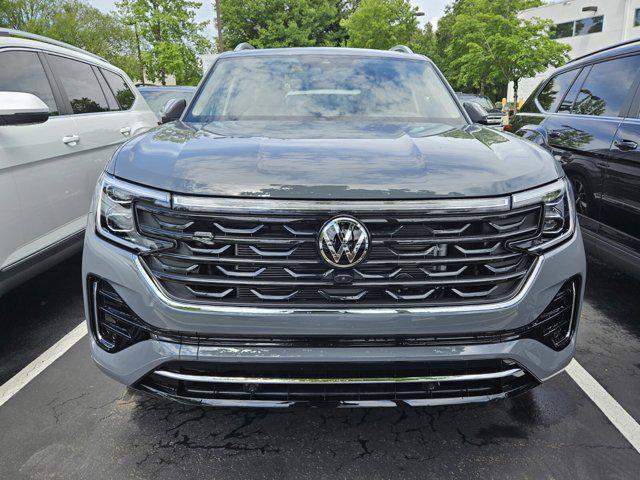 new 2025 Volkswagen Atlas car, priced at $55,228