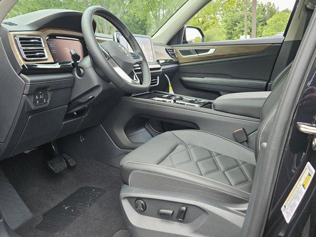 new 2025 Volkswagen Atlas car, priced at $44,908